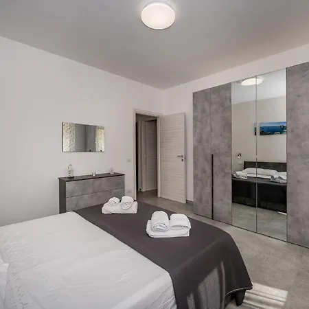 Golden House Apartment
